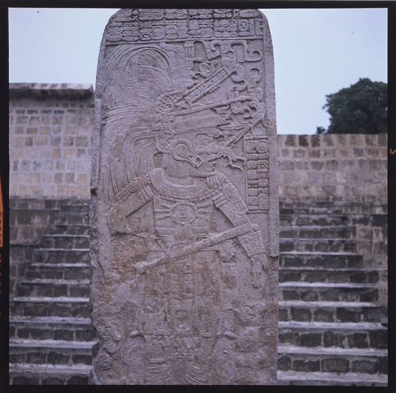 Seibal [stèle anthropomorphe]
