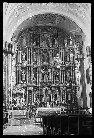 Sans titre [bande film de six vues concernant l'église de Santo Domingo de Puebla]