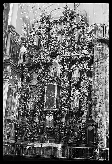 Sans titre [bande film de six vues concernant l'église de Santo Domingo de Puebla]
