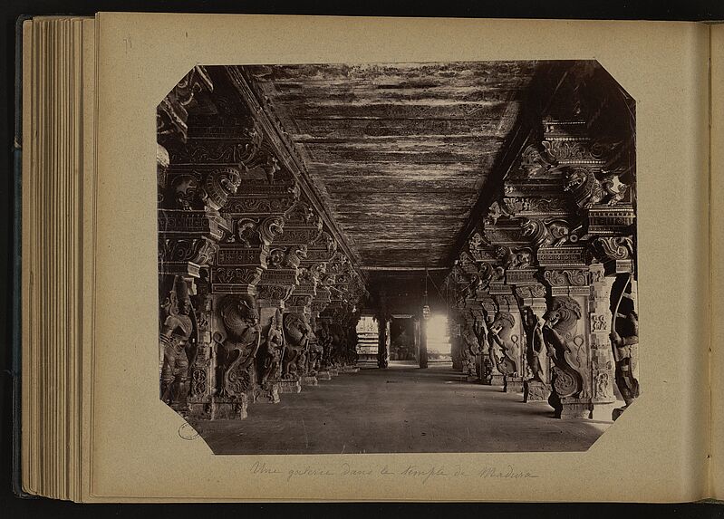 Une galerie dans le temple de Madura
