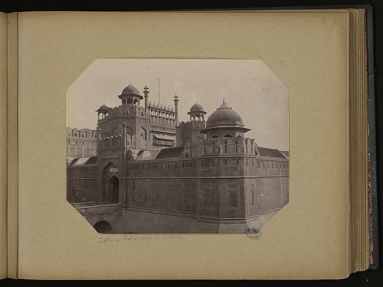 Delhi, fort et porte de Lahore