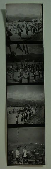 Sans titre [planche-contact de 4 vues représentant les funérailles du roi Sisavang Vong]