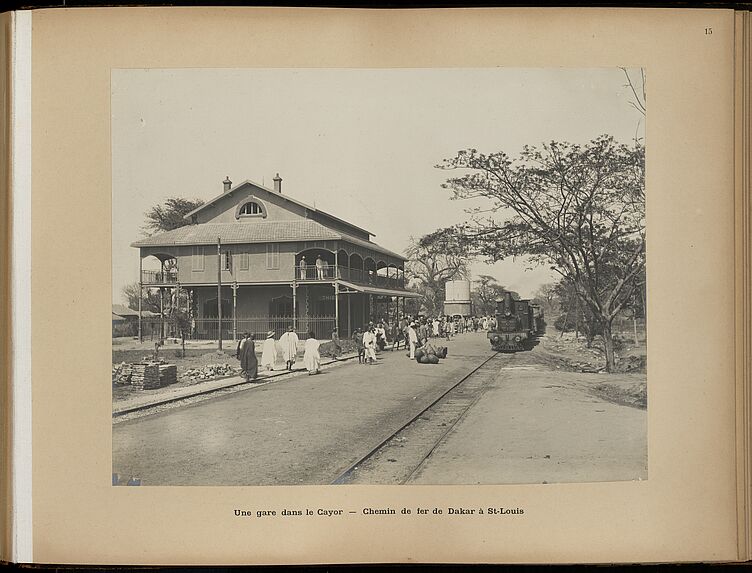Une gare dans le Cayor - Chemin de fer de Dakar à St-Louis