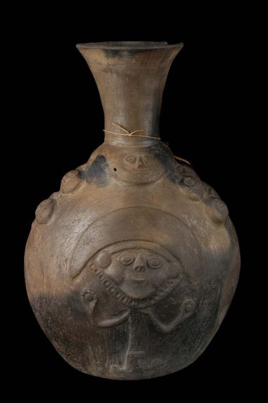 Vase à décor anthropomorphe
