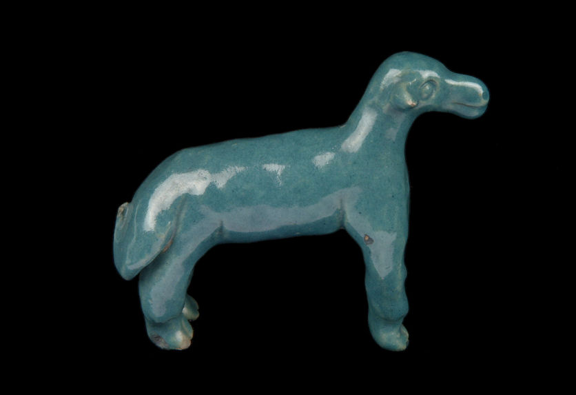 Figurine en forme de chien