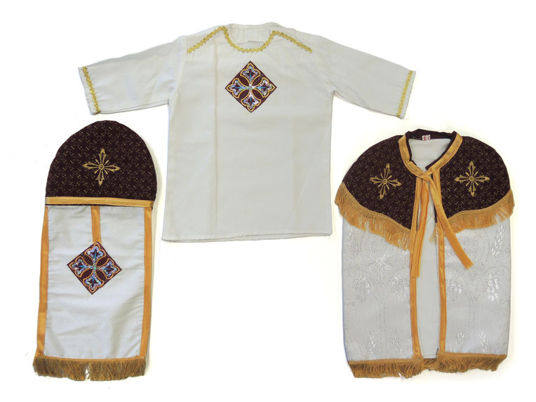 Costume de baptême : tunique, cape et coiffe