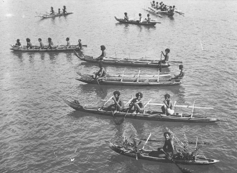 Pirogue à balancier.