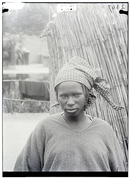Soukaye-Bâ, femme Peule, 15 ans, né à Saint Louis