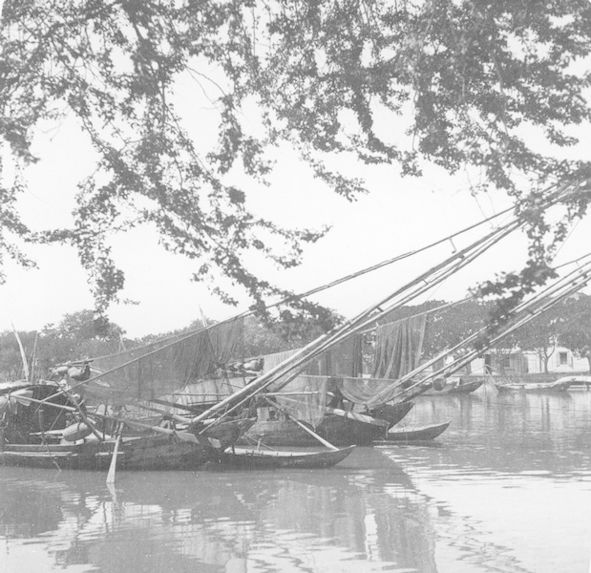 Sampans, jonques de pêche et de transport