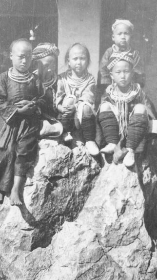Enfants Méo Khao