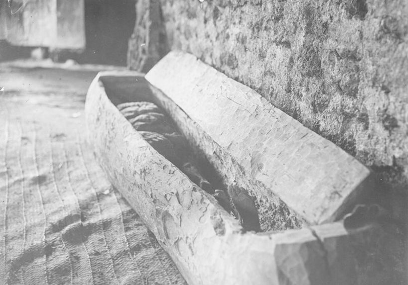 Cercueil dans l'église de Bahr Dar