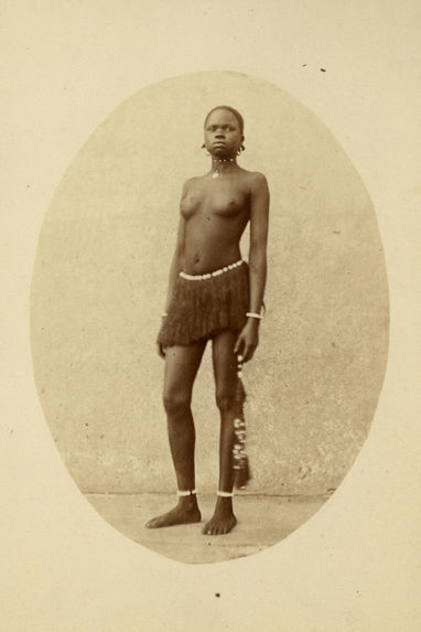 Esclave de Khartoum vêtue du &quot;rahad&quot