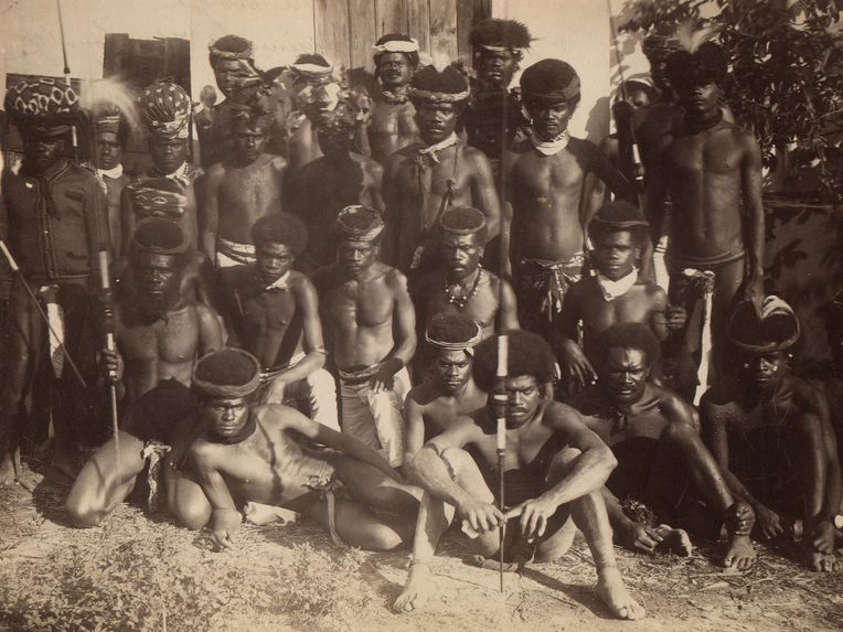 Groupe d'indigènes des Iles Loyalty