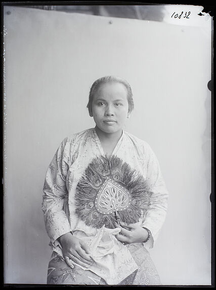 Javanais [portrait de femme]