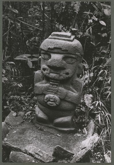 San Agustin. Statue anthropomorphe