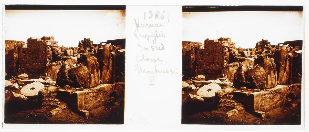 Karnak. Propylées du sud. Colosses Thoutmosis III
