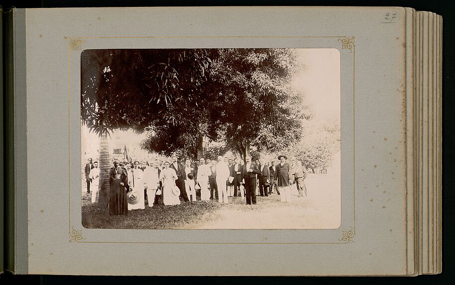 Après le déjeuner du 14 juillet 1896 chez le gouverneur et madame Gallet