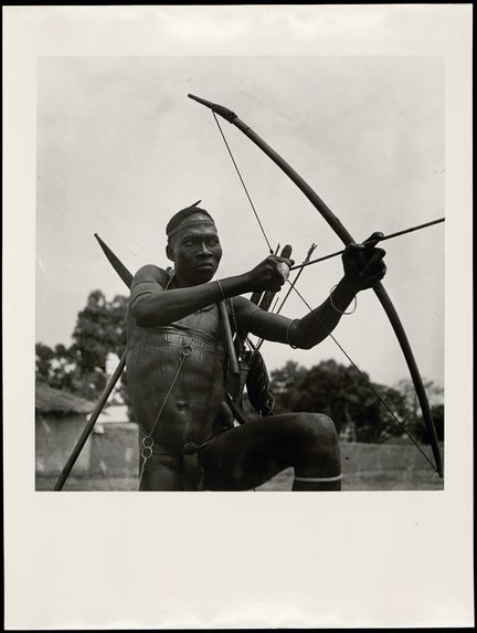Dahomey. Natitingou, 1936 [Portrait d'archer]
