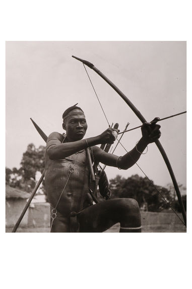 Dahomey. Natitingou, 1936 [Portrait d'archer]