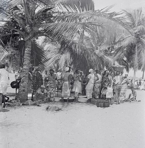 Marché sur la plage