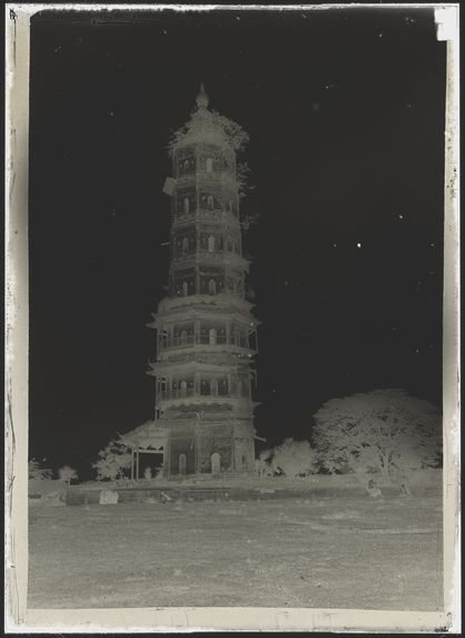 Sans titre [une pagode]