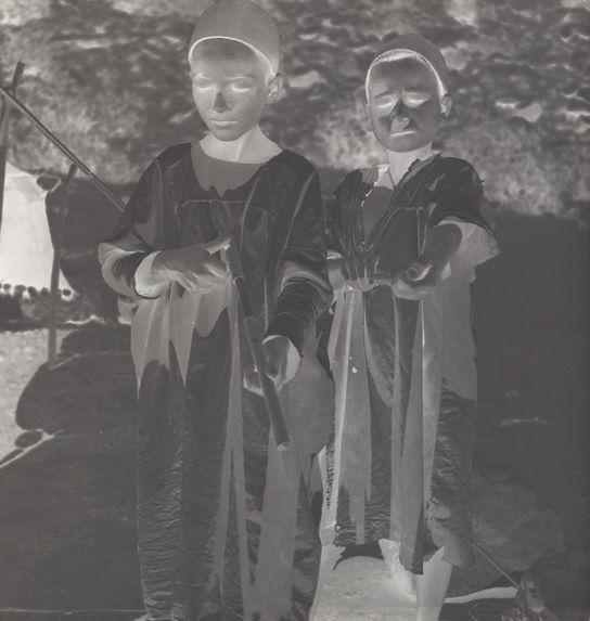 Enfants avec pistolets à air