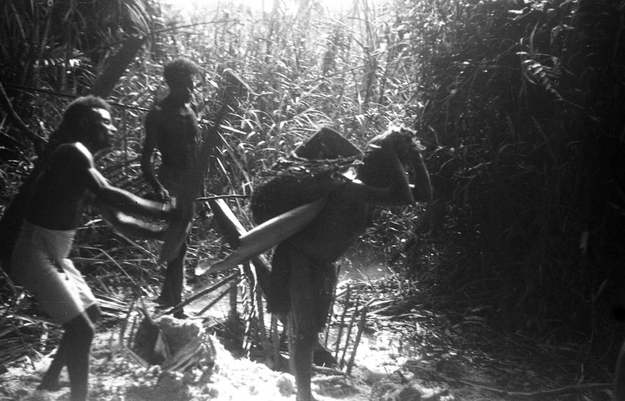 Bande film de 6 vues sur le Sepik. Mission 1954-1955. L.S.