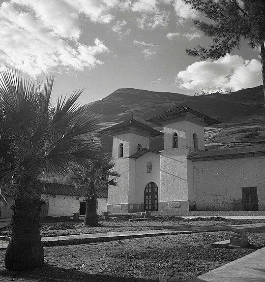 Bande-film de 3 vues concernant la Cathédrale Santa Catalina