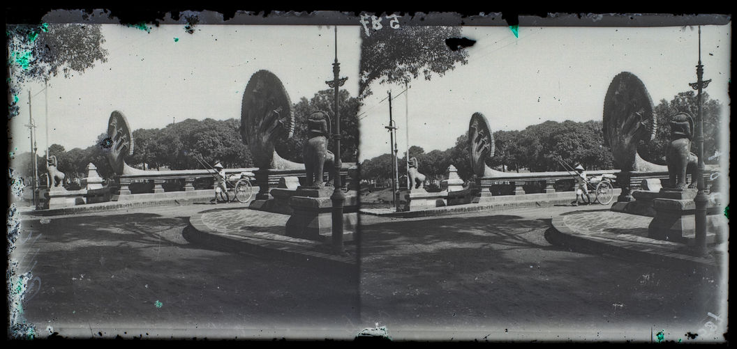 Phnom Penh - Pont des Nagas