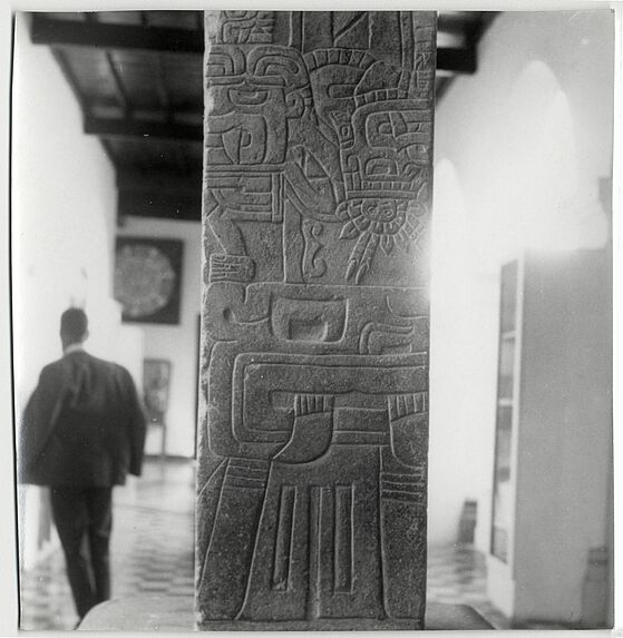 Objets. Chavin, Callejon de Huaylas. Sculptures Museo Nacional Lima. Sechin etc...