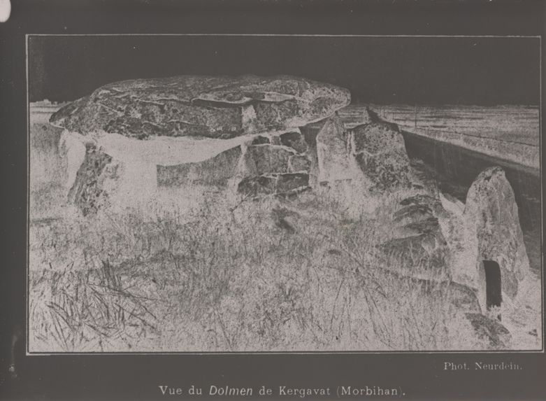 Vue du Dolmen de Kergavat