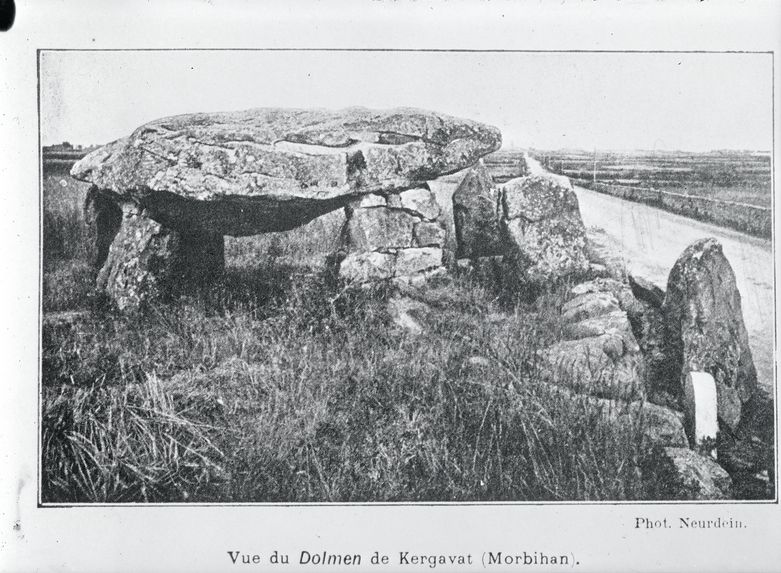 Vue du Dolmen de Kergavat