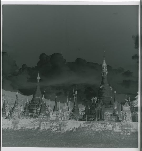Sans titre [stupas]