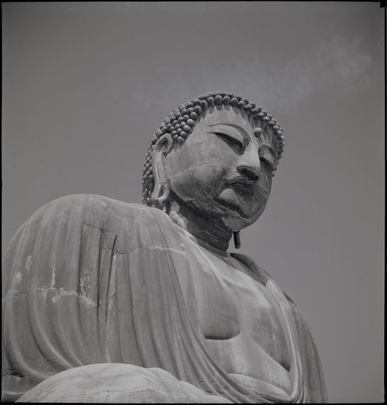 Bande film de quatre vues concernant une statue de Bouddha géante