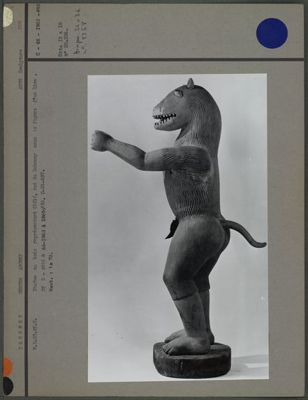 Statue : Gléglé sous la forme d'un lion
