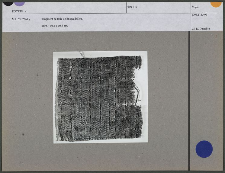 Fragment de toile de lin quadrillée