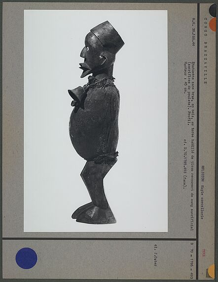 Statuette en bois, magie