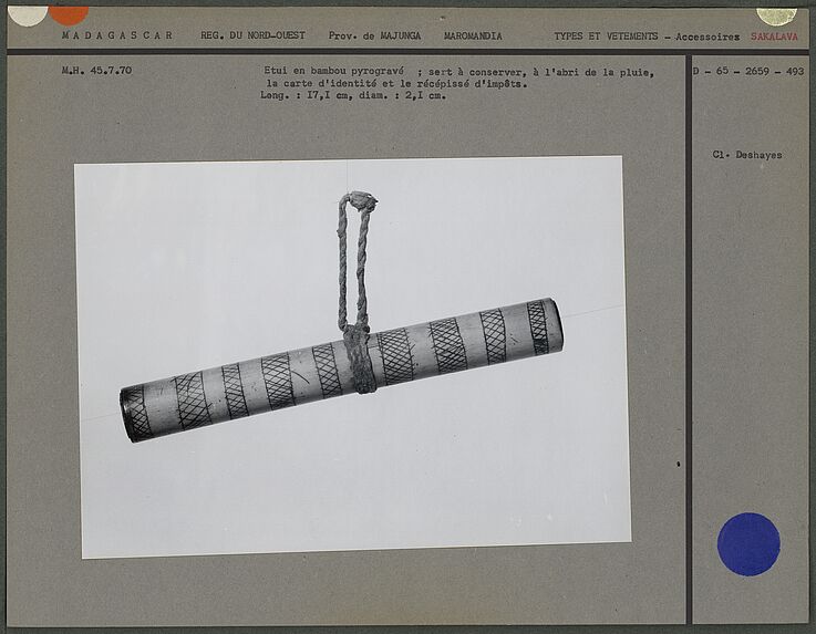 Etui en bambou pyrogravé