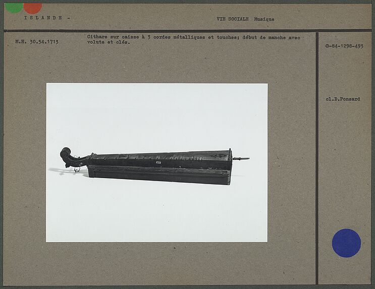 Cithare sur caisse à 3 cordes métalliques