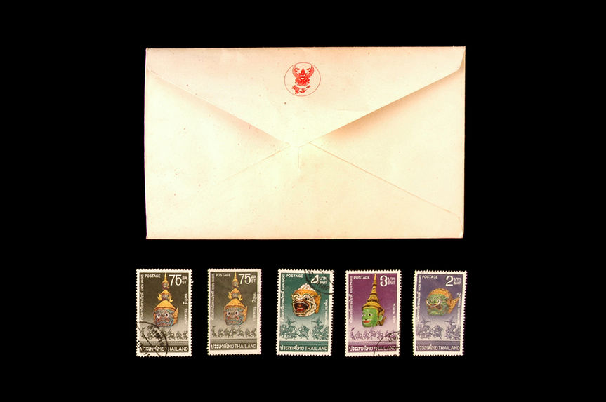 Enveloppe et timbres