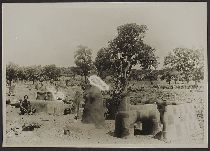 Groupes de fétiches biriford, Gaoua, Haute Volta