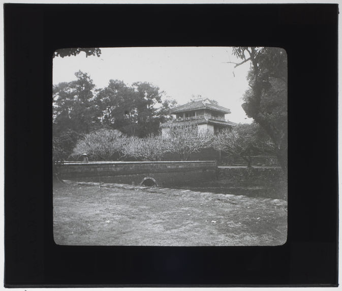 Bassin du tombeau de Minh-Mang