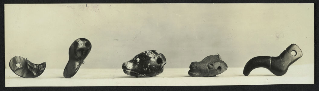 Ensemble de photographies d'objets du musée d’ethnographie du Trocadéro