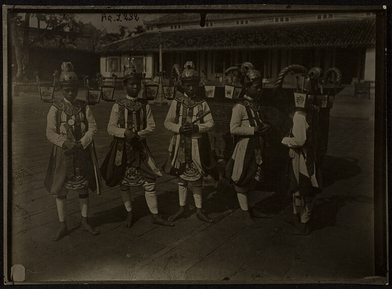 Danseurs royaux au palais impérial