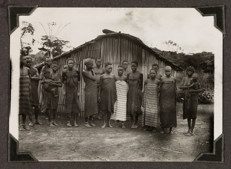 Sans titre [album de photographies sur le Congo français de 1910 à 1933]