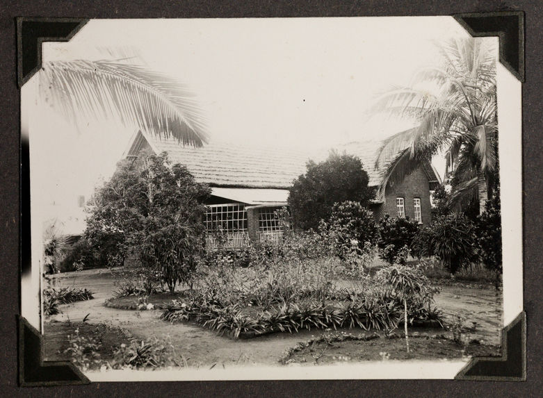 Sans titre [album de photographies sur le Congo français de 1910 à 1933]