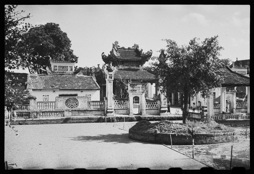 Ha Dong, Pagode des Dames, Pagode des Eléphants accroupis [bande film de six vues]