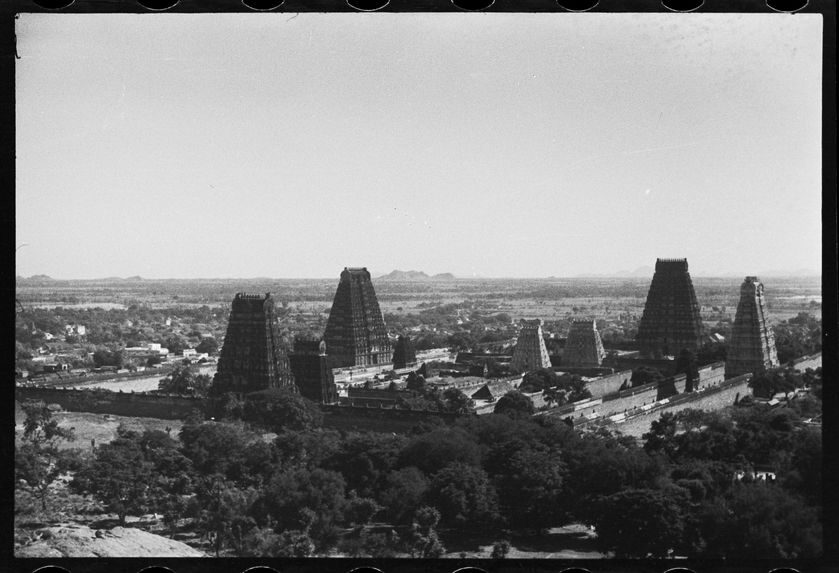 Mahabalipurani. Tiruvanuamalai. Villiamour. Adyar [bande film de six vues]