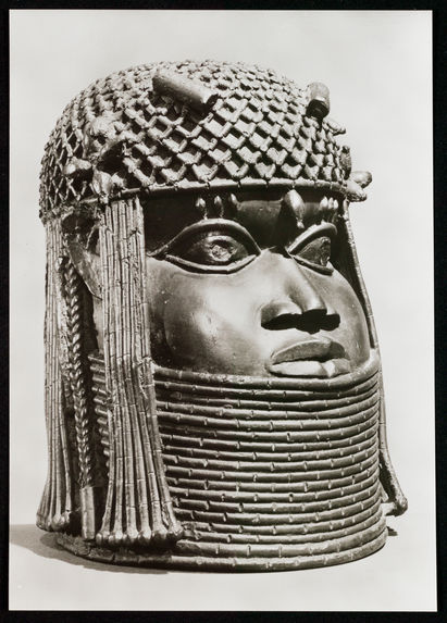 Head (Uhumwelao) Nigeria, Court of Benin