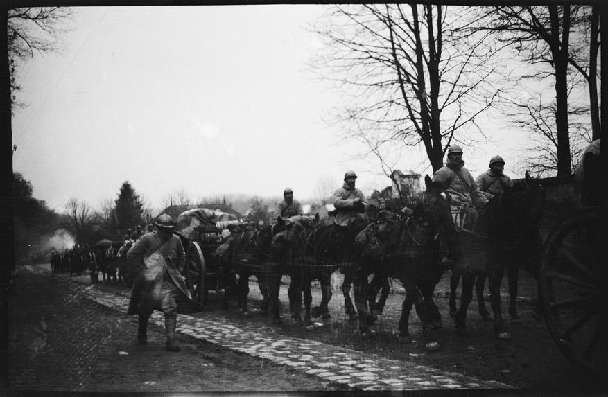 Photos de guerre [un convoi]